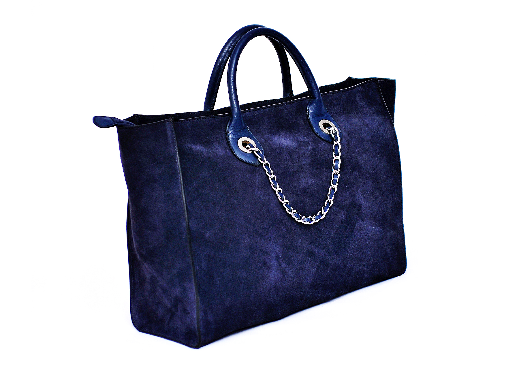Tote bag with chain shoulder straps